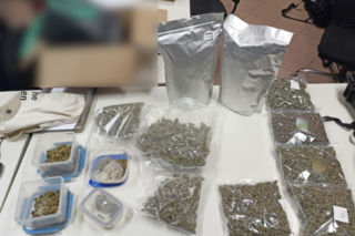 Narkotyki na balkonie po awanturze domowej. Interwencja policji z Woli