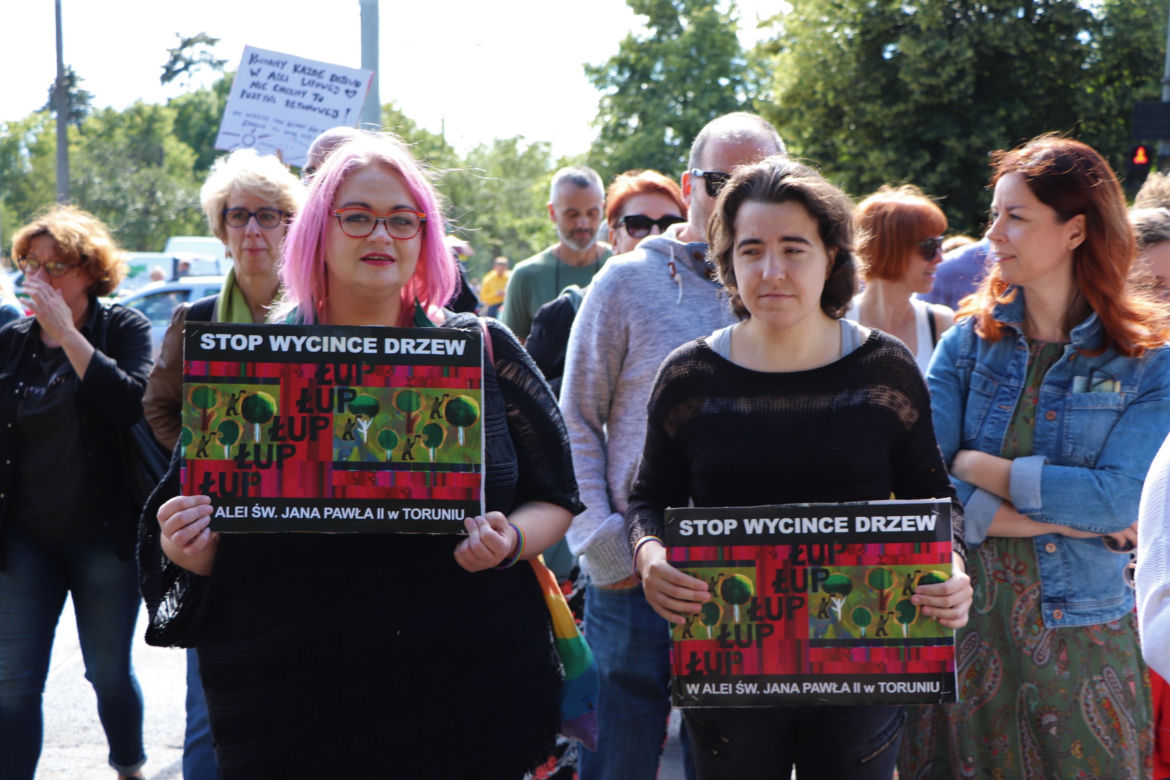 Wielki protest w Toruniu. Mieszkańcy mówią #stopBETONOZIE