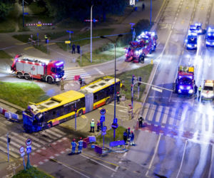 Autobus miejski wjechał w przejście podziemne przy Dworcu Zachodnim