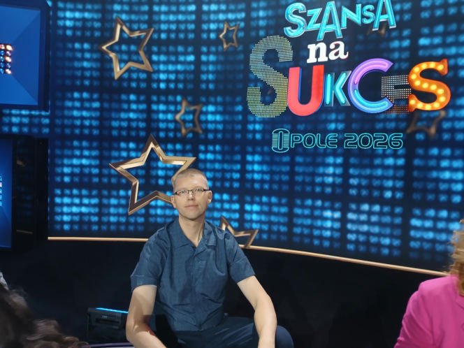 Uczestnik „Szansy na sukces” z Ziemi Lubuskiej znów na scenie – tym razem, by pomagać