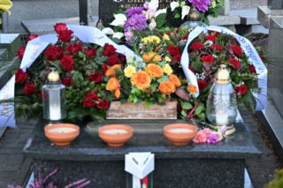 Grób pani Basi w pierwszą rocznicę śmierci