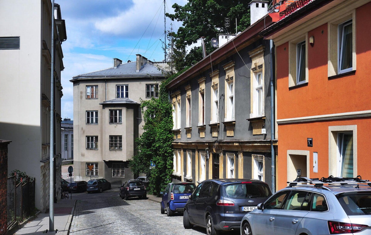 Kiedyś to było wolne miasto królewskie, teraz jest częścią Krakowa. Prawa miejskie traciło dwa razy