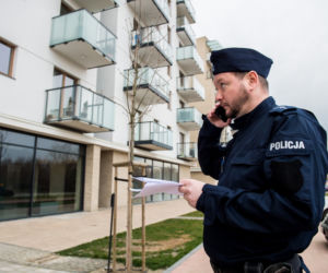 Koronawirus w Trójmieście. Tak policjanci sprawdzają czy przestrzegasz kwarantanny
