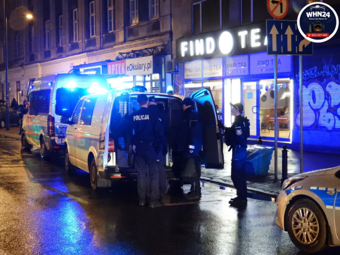 Dantejskie sceny w tramwaju. 28-latek zaatakował Ukraińca nożem