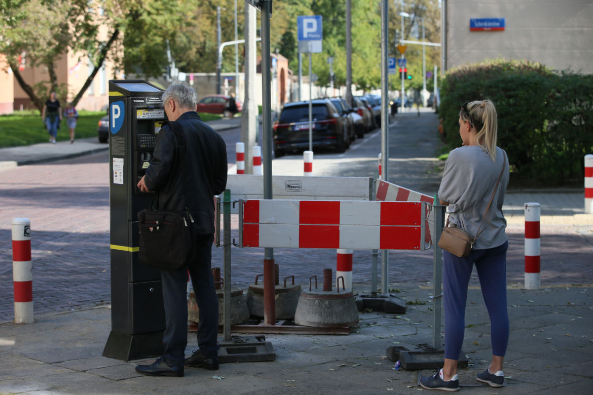 Nie ma parkometrów a sypią się mandaty