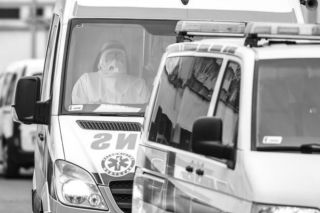 FALA zgonów na koronawirusa w Warszawie. 43 osoby nie żyją. Fatalny raport Ministerstwa Zdrowia