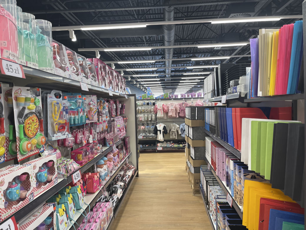 Otwarcie pierwszego w Polsce sklepu Woolworth w centrum handlowym Atut w Krakowie