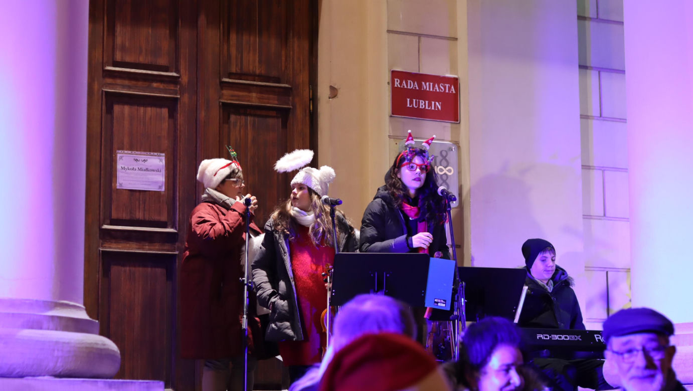 Lublin rozbłysnął milionem światełek! Iluminacje w mieście już działają [GALERIA]