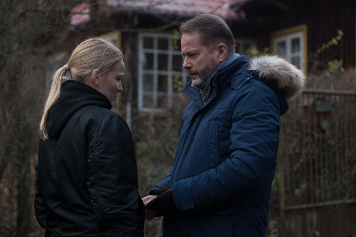Odwróceni 2 sezon. Ojcowie i córki. Sikora (Artur Żmijewski), Lidka (Joanna Balasz)