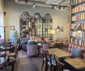 Nowa kawiarnia na mapie Gdańska. Green Caffè Nero postawiło na historię, rzemiosło i jesienne smaki