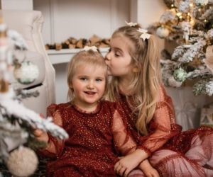 Waldemar Nawrocki i Adrian Domalewski pomagają Anielce