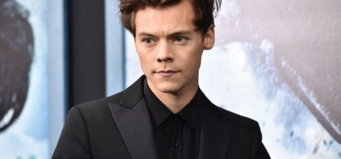 Harry Styles nowym Bondem! Według twórców filmu 'ma wszystko, czego potrzeba' 