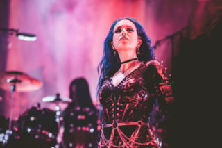 Arch Enemy z nową wokalistką w Polsce! Zagrają jedyny koncert w Krakowie