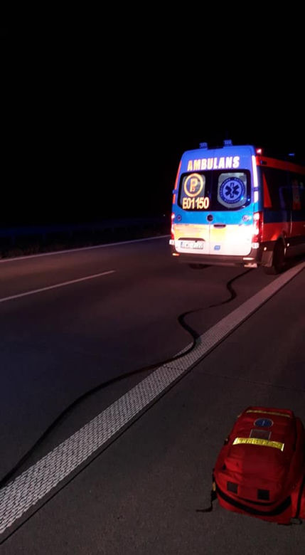 Łódzkie: Na S8 płonął samochód! W akcji trzy zastępy strażaków [FOTO]