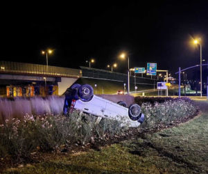 Zabrze: Pijany kierowca z Ukrainy dachował na rondzie Sybiraków. Miał ponad 2 promile!