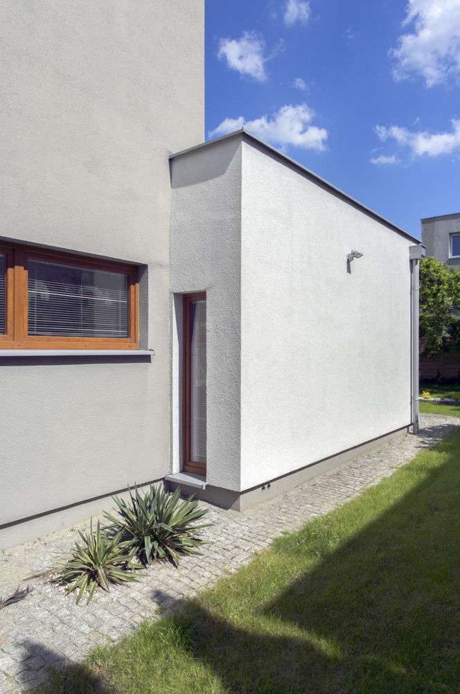 Dom kostka z lat 50. po przebudowie