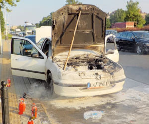 Pożar samochodu na warszawskiej Wisłostradzie