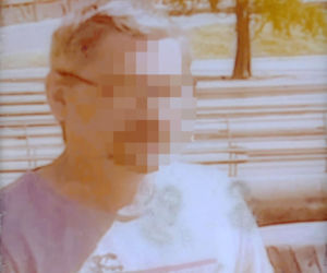 Przez godzinę katował własnego ojca. Złamał na nim siekierę, potem bił do nieprzytomności