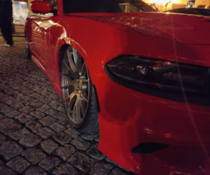 Świąteczny Zlot Amerykańskich Samochodów na Rynku w Lesznie