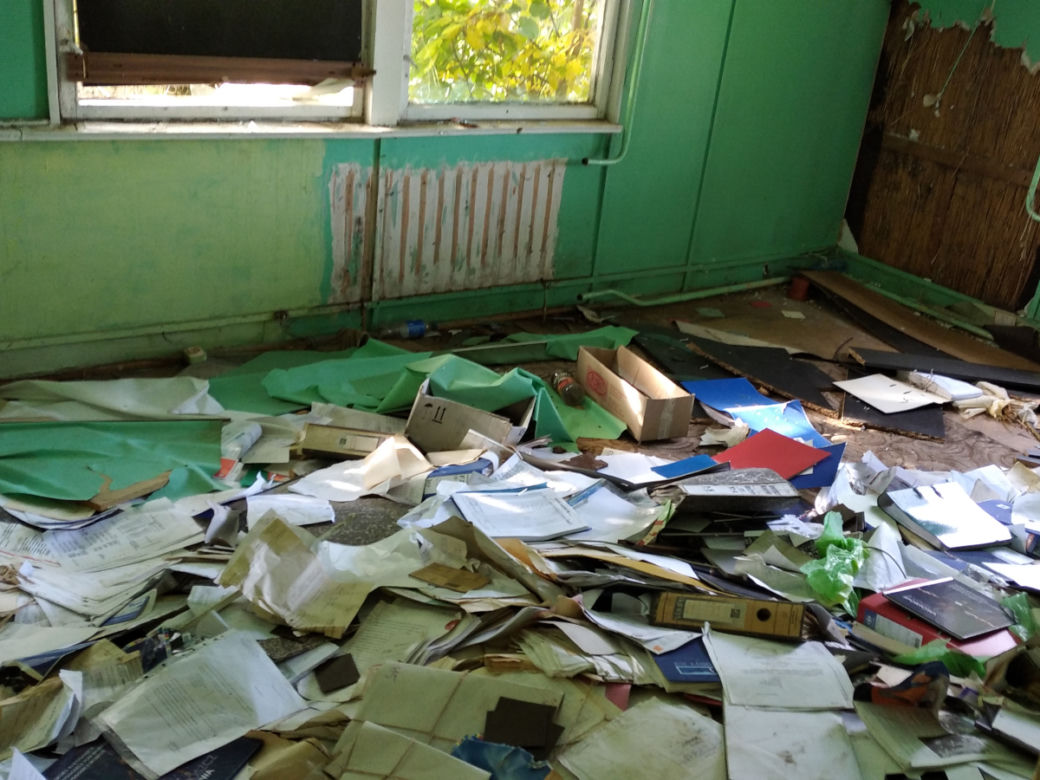 Dokumenty z danymi osobowymi w pustostostanie 