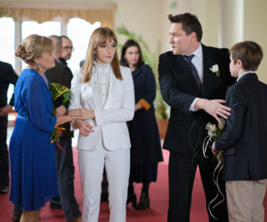 Na Wspólnej odc. 3240. Michał (Robert Kudelski), Iga (Lidia Sadowa), Ignaś (Bartek Kaszuba)