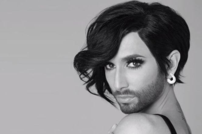 Conchita Wurst w utworze Somebody To Love