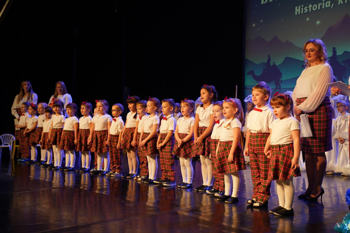 Jasełka i koncert kolęd przygotowały dzieci z Niepublicznego Przedszkola "Słoneczna Dolina" w Siedlcach