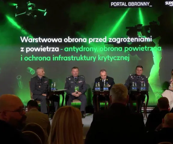 Warstwowa obrona przed zagrożeniami z powietrza. Rozpoznanie, przepisy i ochrona baz morskich