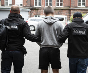 Ojcu zamordowanej Izy wrócił koszmar. Podejrzany był obserwowany przez rok