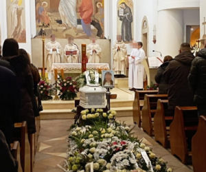 Potwór z Malty odebrał życie Oliwii. Żałobnicy nie zmieścili się w kościele. Spotkamy się znowu