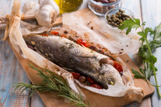 Ta ryba bije łososia na głowę. 89 punktów za właściwości prozdrowotne