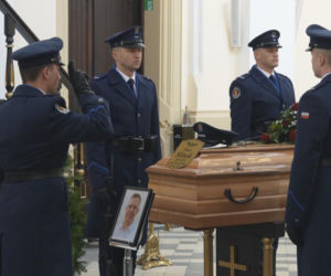 Piotr ubrał mundur, ucałował rodzinę i wyszedł do pracy. Jego serce nagle przestał bić