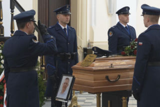 Piotr ubrał mundur, ucałował rodzinę i wyszedł do pracy. Jego serce nagle przestał bić