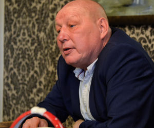 Jasnowidz Jackowski znów szokuje! Miażdżąca przepowiednia dla PiS-u. Rząd odda władzę?! 