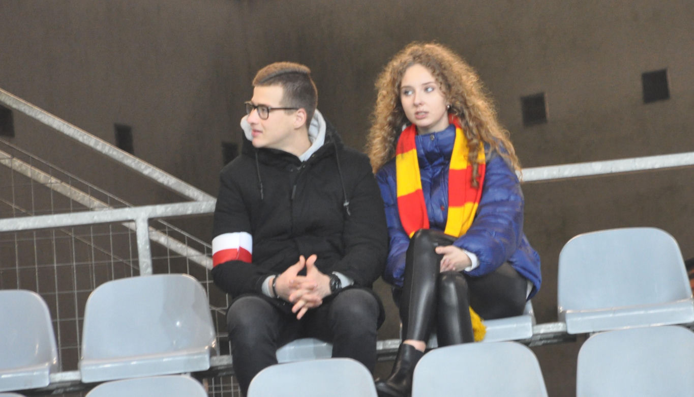 Żółto-czerwono na Suzuki Arenie! Zdjęcia kibiców na meczu Korona Kielce - Jagiellonia Białystok