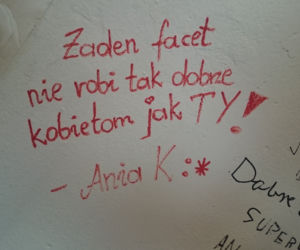 xTakie wyznania zostawiają na ścianach klientki salonu!