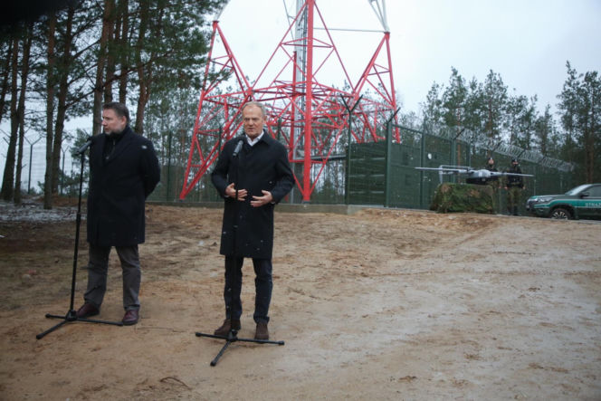 Premier Donald Tusk podziękował służbom na granicy z Białorusią. „Żeby świętować mógł ktoś, ktoś musi czuwać”