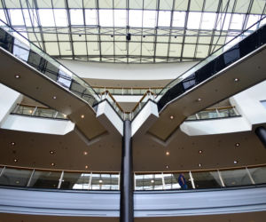 Szokujący wyrok za strzelaninę w galerii handlowej! Poszkodowany stracił oko. To dlatego Michał F. sięgnął po broń