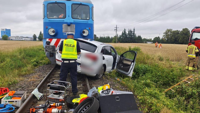 Dramat na przejeździe kolejowym. 41-latek zginął na miejscu