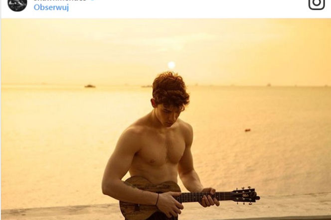 Shawn Mendes bez koszulki - najseksowniejsze zdjęcia!
