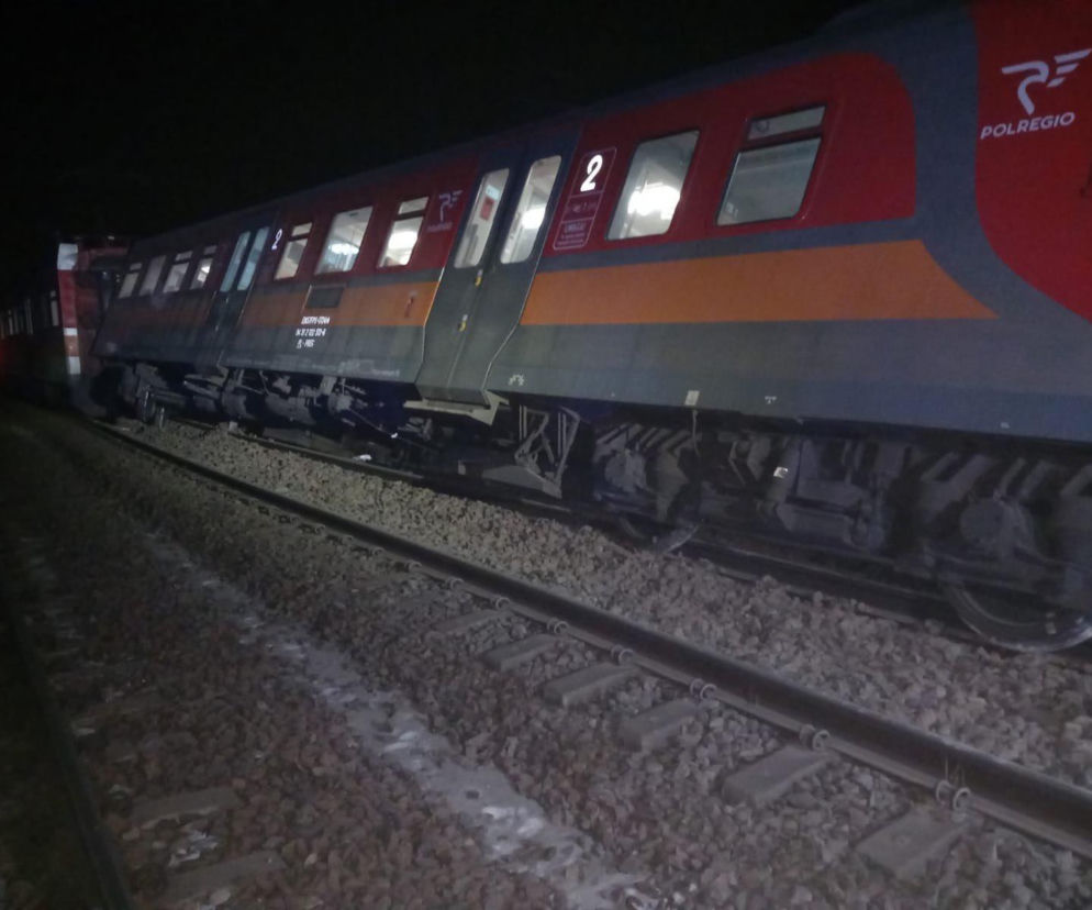 Wykolejony pociąg pod Krakowem. Trasa zablokowana. Jest komunikat służb