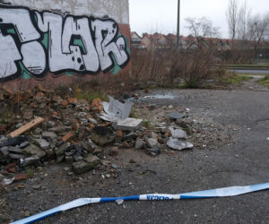 12 latek spadł z pustostanu