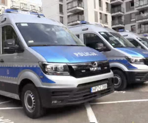 Policja odebrała 35 nowych radiowozów i 18 dronów