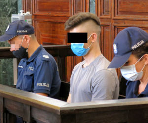 Sąd Apelacyjny w Białymstoku. Adrian R. (19 l.) dźgał taksówkarza śrubokrętem. Grozi mu 25 lat więzienia