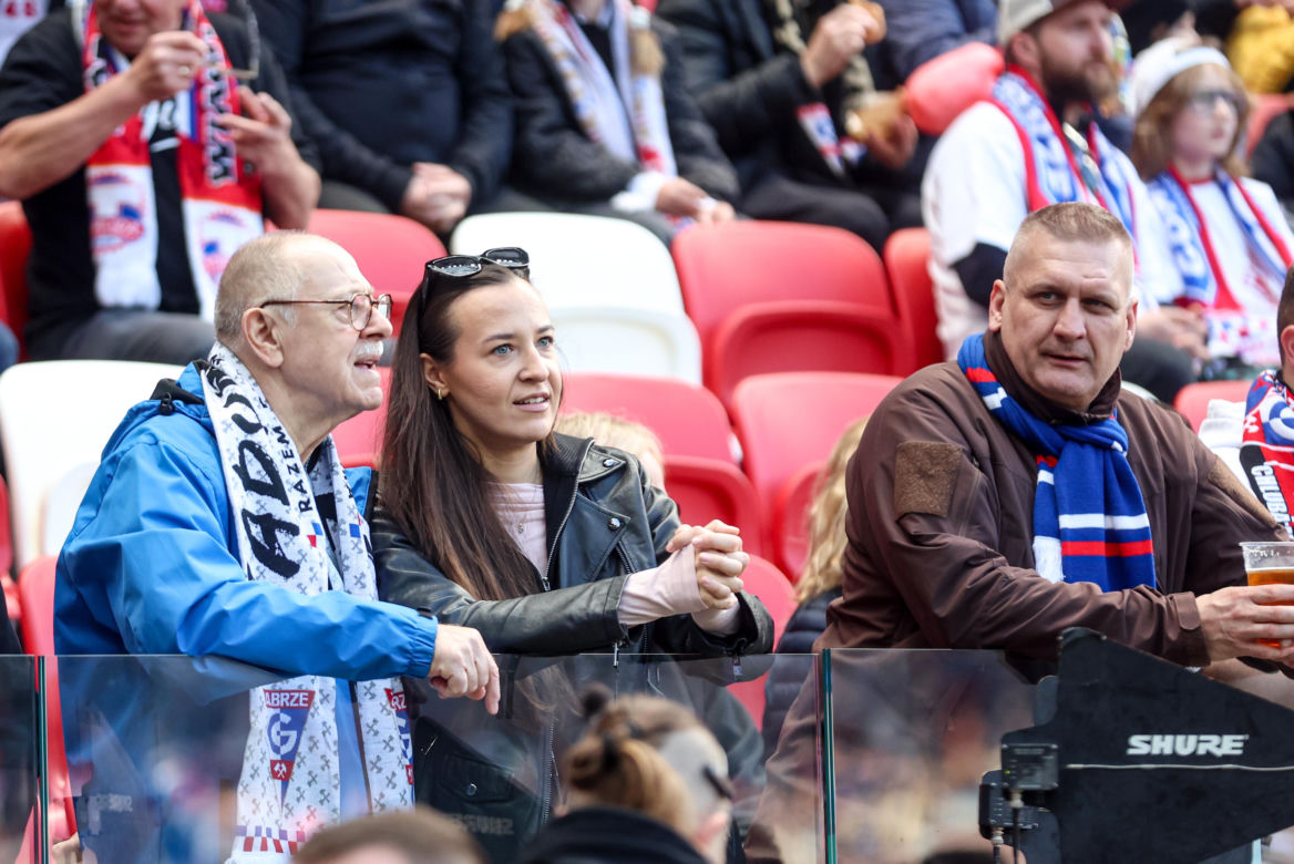 Zdjęcia kibiców i zawodników z derbów Górnego Śląska