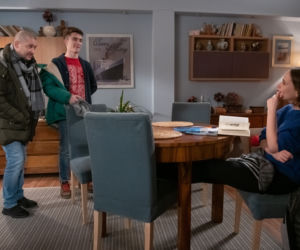Na Wspólnej, odcinek 3057: Bogdan Berg (Wojciech Brzeziński), Franek (Natan Czyżewski), Joanna (Anna Cieślak)