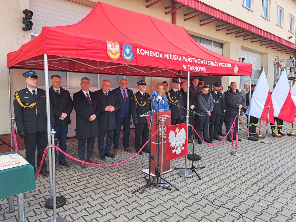 Promesy na zakup samochodów dla jednostek OSP 