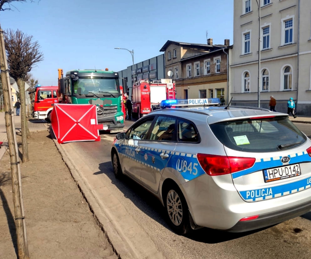 Przejechał ciężarówką po 63-latku i tego nie zauważył?! Makabra w Szamotułach