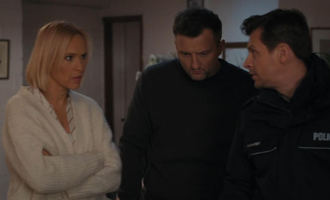 M jak miłość odc. 1931. Dorota (Iwona Rejzner), Bartek (Arkadiusz Smoleński), Adam Karski (Patryk Szwichtenberg)