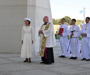 Poświęcenie pomnika Matki Boskiej w Konotopiu